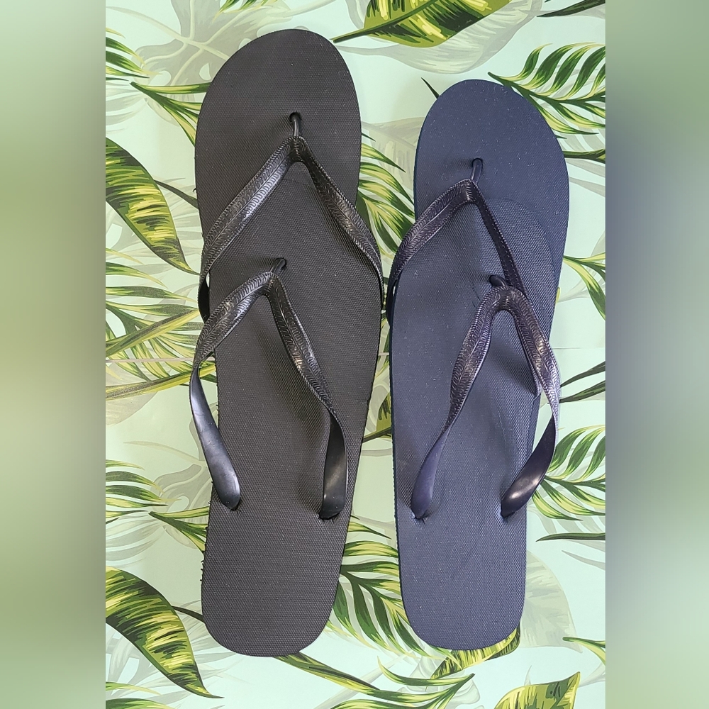 2 Pack of Mens Flip-Flops Size 13/14